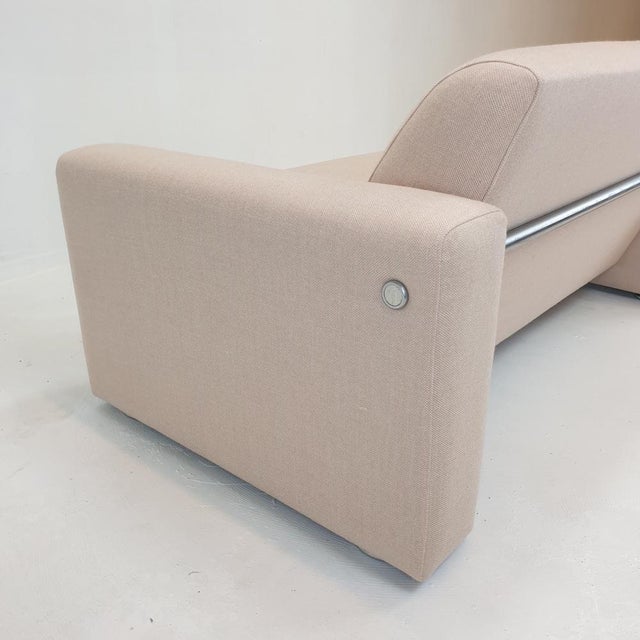 Model 691 2-Seater Sofa in Soft Pink Wool from Artifort, 1980s For Sale - Image 12 of 14