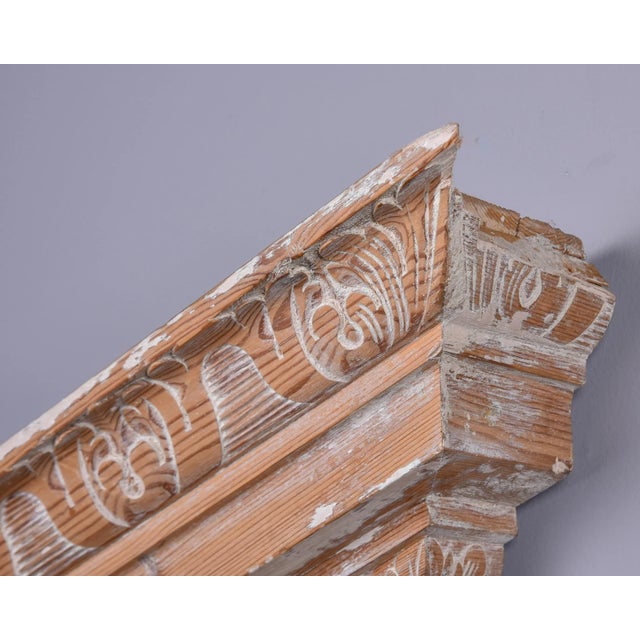 1900 - 1909 Large Limed Wooden Overdoor Split Pediment With Highly Carved Bottom Edge For Sale - Image 5 of 12