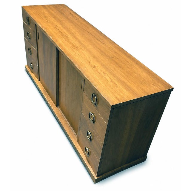1950s John Widdicomb Mid-Century Modern Credenza / Sideboard For Sale - Image 5 of 6
