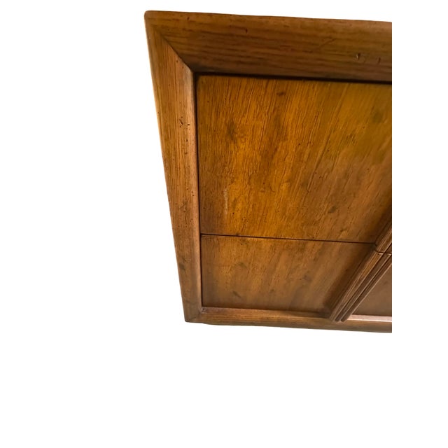 1960s Mid-Century Modern Henredon Walnut Side Table / 2-Drawer Cabinet For Sale - Image 9 of 11