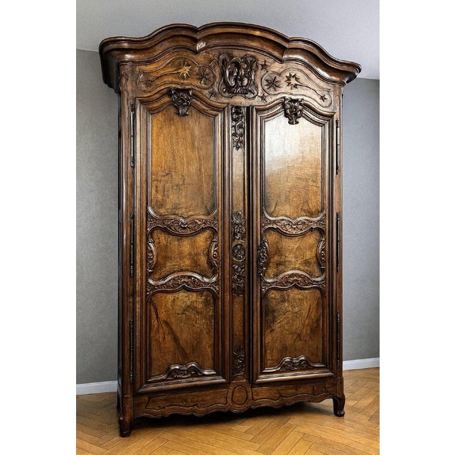 Wood Louis XV Lyonnaise Wardrobe in Walnut For Sale - Image 7 of 10