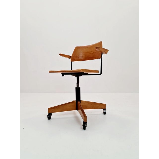 Bauhaus Style Swivel Office Armchair in Wood from Stollgiroflex, 1960s For Sale - Image 3 of 11