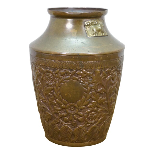 Embossed Brass Foliate Wreath Cow Bull Plaque Bud Vase Mantel Urn 7" For Sale