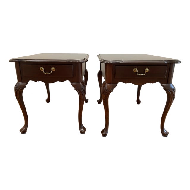 Pair of Ethan Allen Georgian Court Queen Anne Style Side Tables For Sale