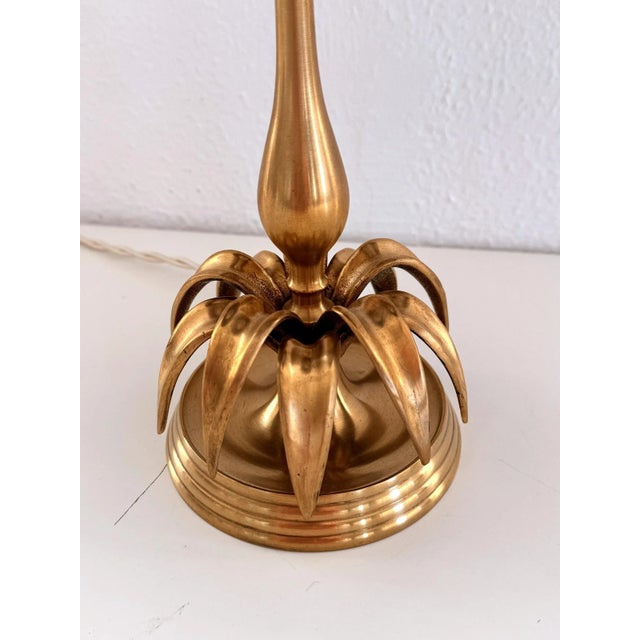 Gold Mid-Century Italian Palm Leaf Table Lamp in Brass with Leather Lampshade, 1970s For Sale - Image 8 of 12