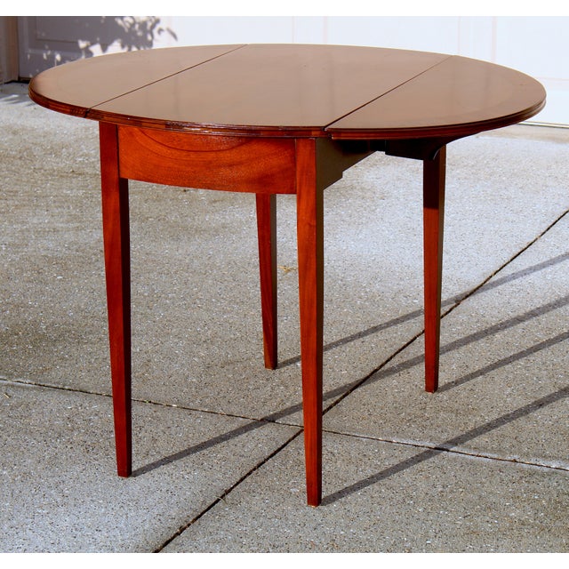 Councill Craftsmen Mahogany Drop-Leaf Accent Table - Duncan Phyfe Style With Banded Detail For Sale - Image 13 of 17