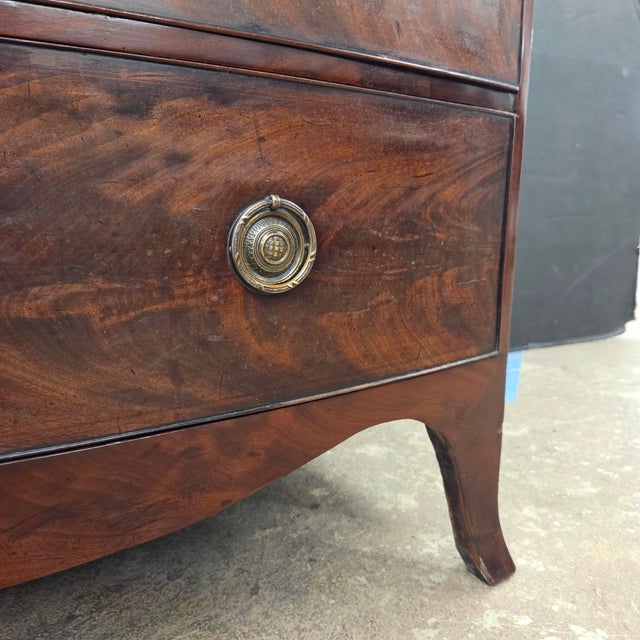 Wood Late 19th Century Mahogany Georgian 5 Drawer Bowfront Chest on Splay Feet For Sale - Image 7 of 18