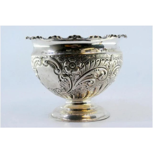 Silver Bowl with Floral Reliefs and Smooth Round Base For Sale - Image 4 of 7