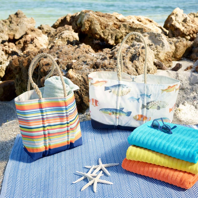 Dash & Albert Dash & Albert by Annie Selke Herringbone French Blue/White Indoor/Outdoor Rug, 3' x 5' For Sale - Image 4 of 6