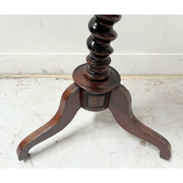 19th Century Napoleon III Tilting Pedestal Table in Mahogany For Sale - Image 4 of 12