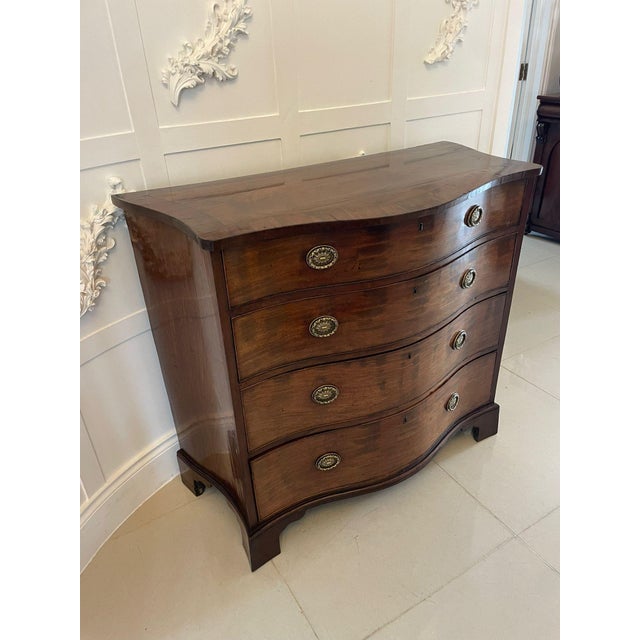 Antique 18th Century George III Figured Mahogany Serpentine Chest of Drawers, 1780 For Sale - Image 3 of 12