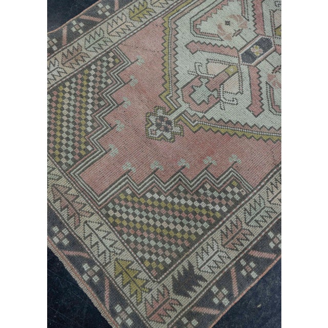 Turkish Turkish Vintage Rug 3'5" x 6'1" #20581 For Sale - Image 3 of 8
