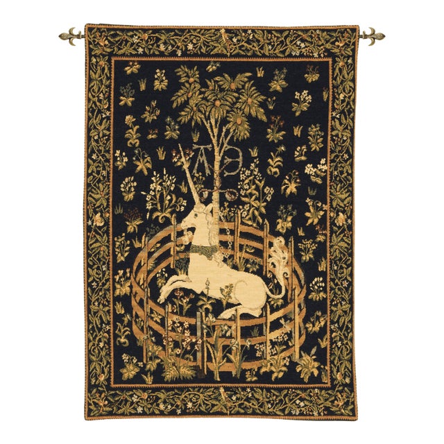 Captive Unicorn Loom Woven Tapestry - 70 X 49 Cm (2′4" × 1′7") - Requires Rod Size 1 For Sale