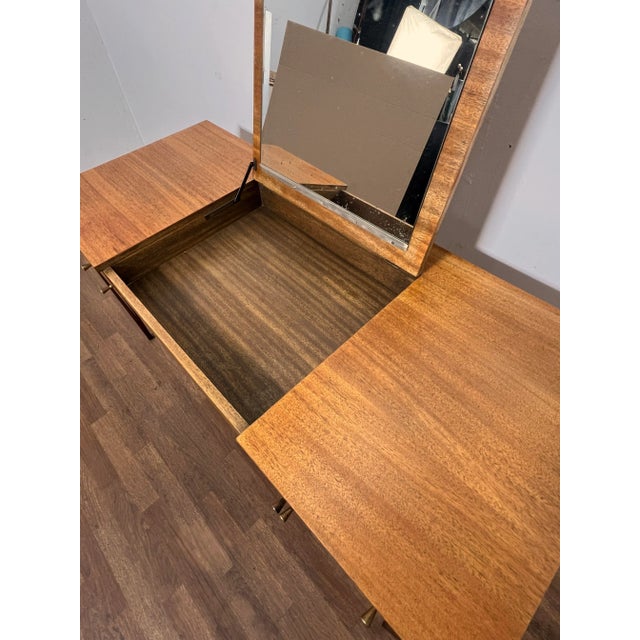 C. 1950s Paul McCobb Vanity Table for Calvin, Irwin Collection For Sale - Image 11 of 12