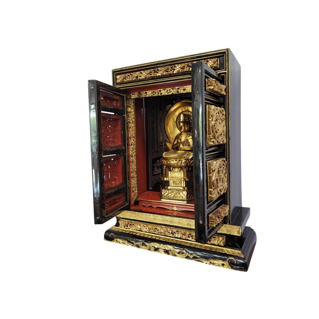 Japanese Antique Meiji/Taisho Japanese Lacquer & Gilt Butsudan Shrine With Dainichi Nyorai Buddha For Sale - Image 3 of 15