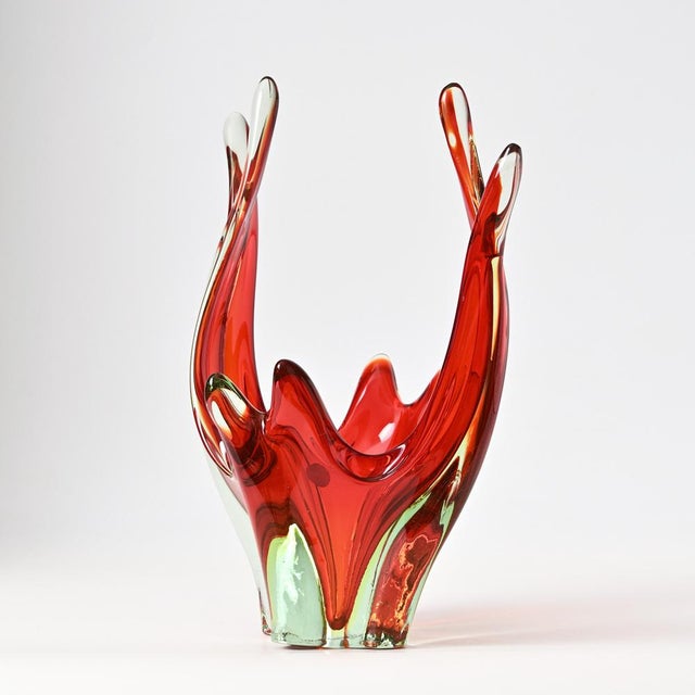 Red and Uranium Murano Glass Bowl, 1960s For Sale - Image 4 of 15