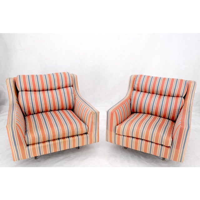 Textile Pair Mid Century Modern Lucite Base Floating Lounge Club Chairs For Sale - Image 7 of 18