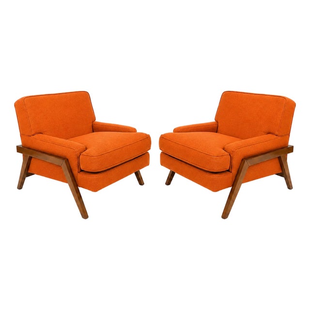 Mid Century Modern Lounge Chairs. - Pair For Sale