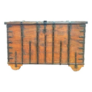 Rare 17th Century Oak Coffer / Trunk For Sale