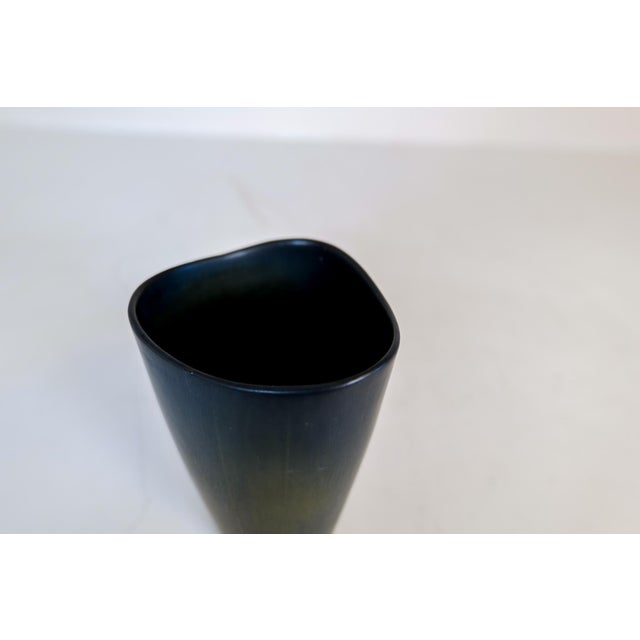 Black Midcentury Swedish Ceramic Vase by Gunnar Nylund for Rörstrand, 1950s For Sale - Image 8 of 14