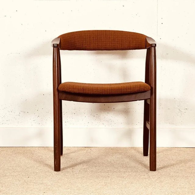 Danish chair designed by the architect and designer Thomas Harlev for the Farstrup brand. This distinguished and peculiar...