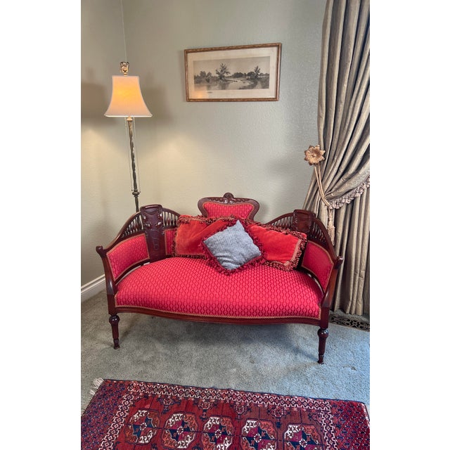 Hepplewhite Edwardian Neoclassical Mahogany Parlor Settee, Circa 1900, Professionally Upholstered For Sale - Image 3 of 12