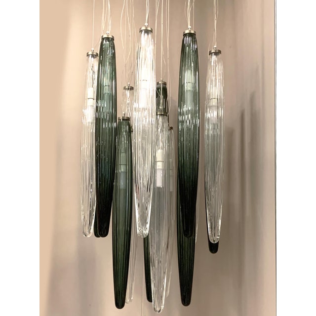 Mid-Century Modern Contemporary Luxury Italian Green "Swords" Murano Glass Cascade by Simoeng For Sale - Image 3 of 7