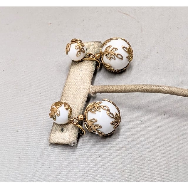 Vintage Early 1950s Signed Napier Goldtone White Resin Filigree Drop Clip Earrings-2 Pieces For Sale In Philadelphia - Image 6 of 10