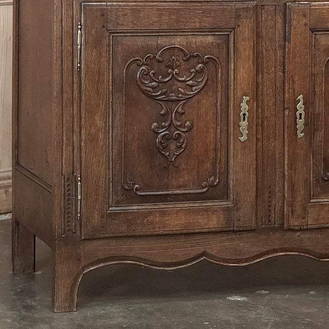 18th Century Liégeois Country French Oak Buffet For Sale In Dallas - Image 6 of 18