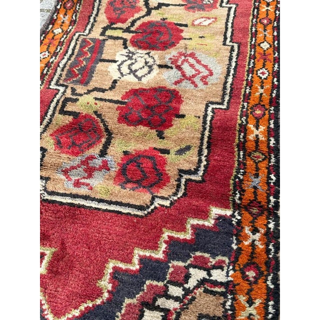 Small Vintage Turkish Yastik Rug, 1950s For Sale - Image 10 of 15