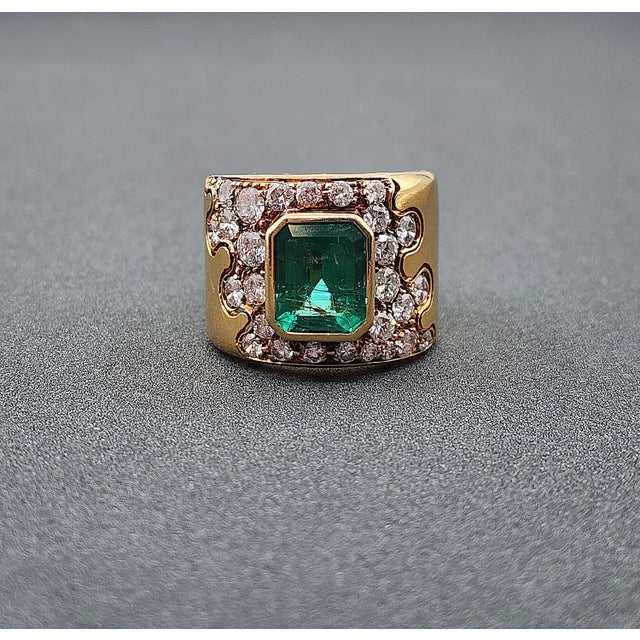 6.15 Ct Natural Emerald & Diamond Ring Size 6.5 For Sale - Image 4 of 8