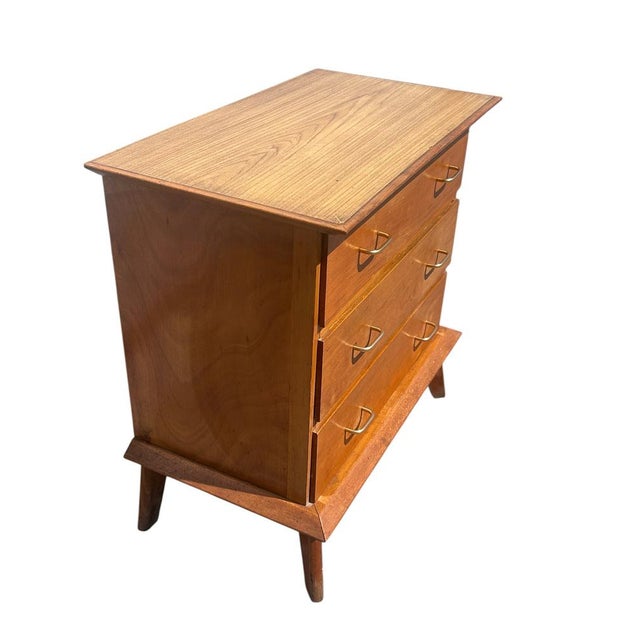 Oak Chest of Drawers with Splayed Legs, 1950 For Sale - Image 9 of 12