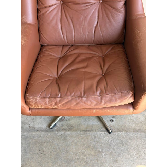Brown Brown Leather Tufted Swivel Lounge Chair With Shell Back and Star Base Mid-Century Modern 1970s For Sale - Image 8 of 8