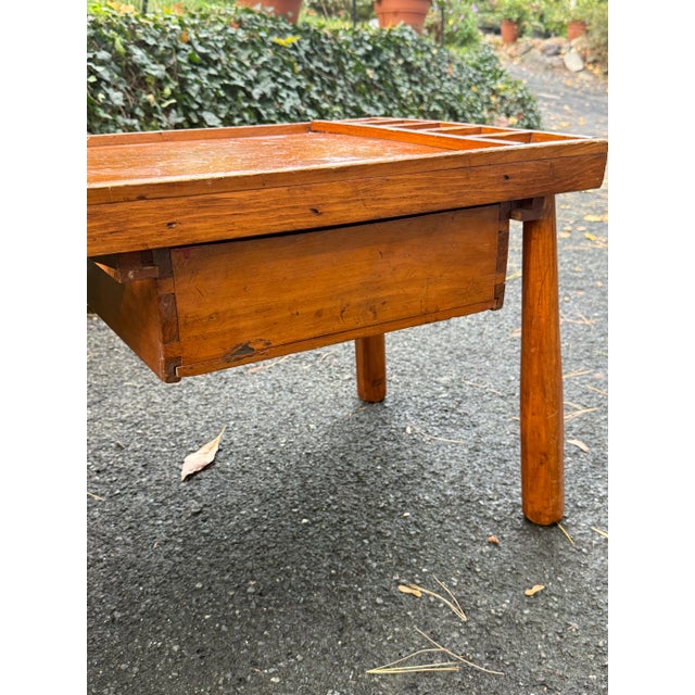 Late 19th Century Rustic Pine Cobblers Bench / Coffee Table For Sale - Image 4 of 10