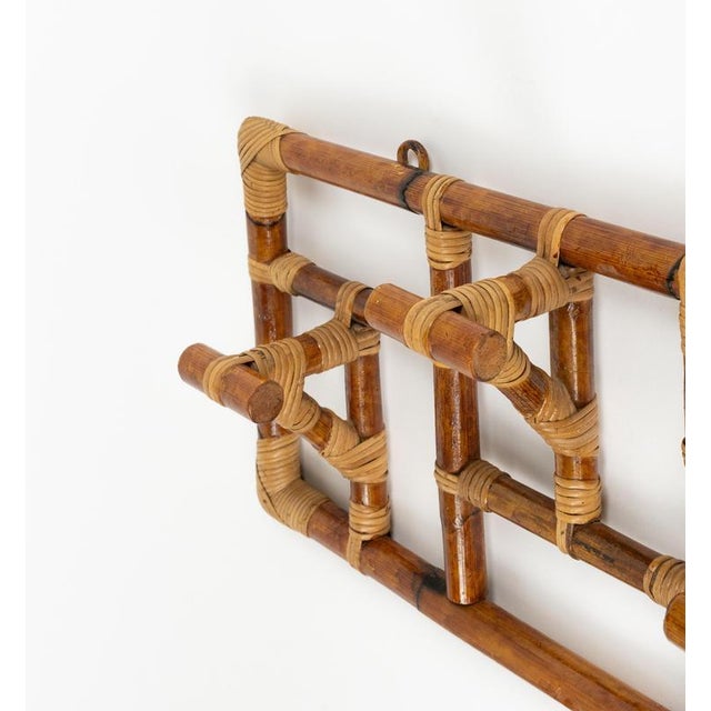 1970s Mid-Century Modern Wall Coat Rack in Bamboo and Rattan, 1970s For Sale - Image 5 of 16