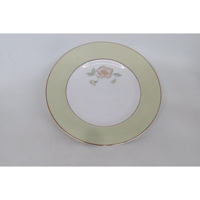 1960s Susie Cooper Wild Rose Pastel Plates Set of 4 Made in England Bone China 4841b For Sale - Image 5 of 10