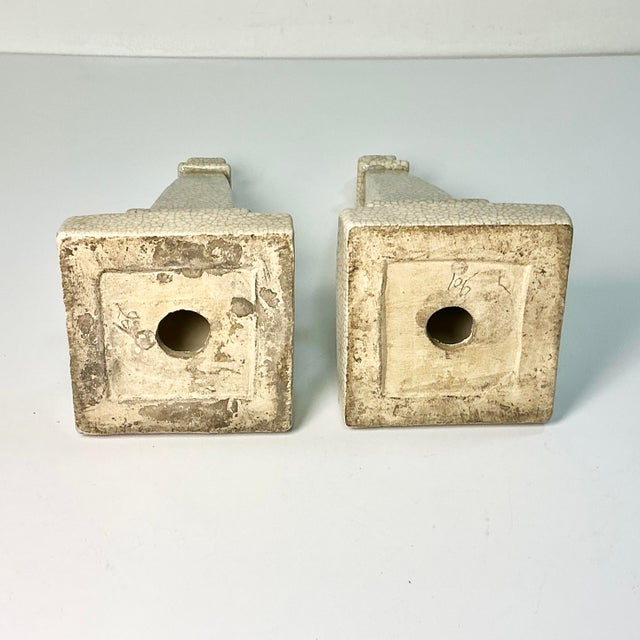 1980s Vintage Boho Chic Hollywood Regency Crackle Finish Ceramic Obelisk - A Pair. For Sale - Image 11 of 12