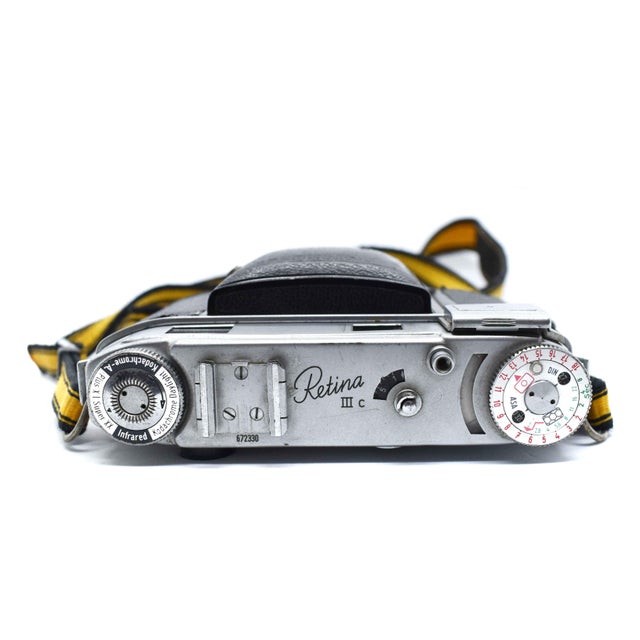 Vintage German Kodak Retina IIIc Folding Rangefinder Camera With Schneider-Kreuznach Retina Lens For Sale - Image 6 of 13