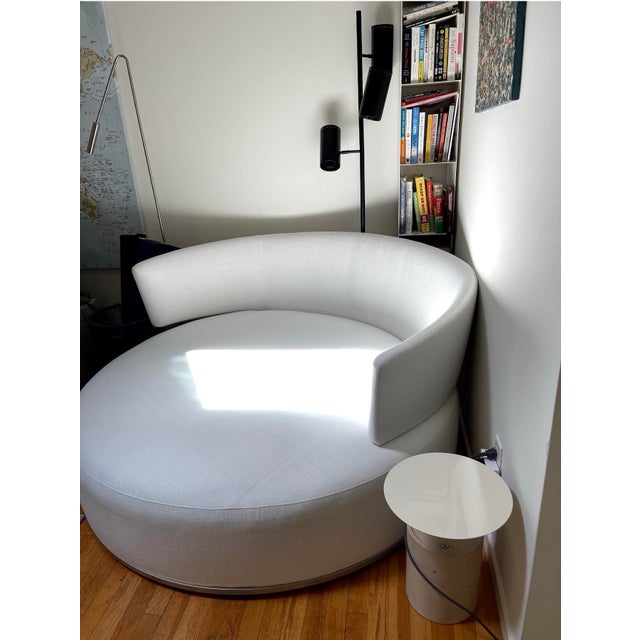 What a statement piece! A favorite conversation piece that occasional guests loved to sit on, truly a unique cozy...