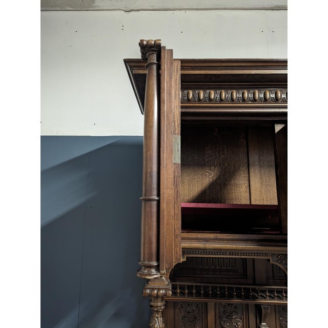 Renaissance Style Buffet in Walnut For Sale - Image 4 of 18