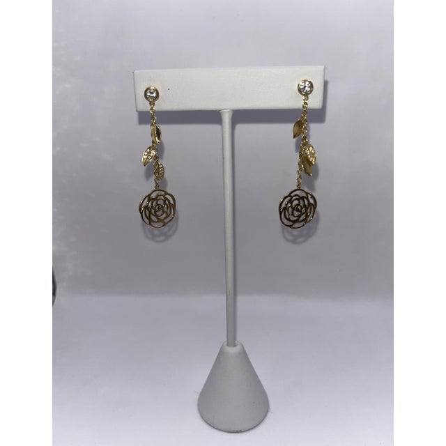 Inspired by Coco Chanel’s favorite flower, the camellia, these exquisite Chanel Bouton de Camélia earrings embody timeless...