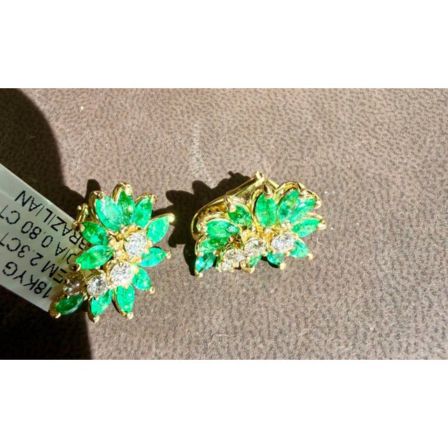 2.3Ct Natural Brazilin Marquise Emerald & 0.80 Ct Diamond Clip on Earring 18 KYG For Sale - Image 14 of 18