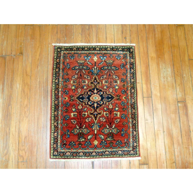 Connossier caliber Persian Sarouk Ferehan rug mat in full pile and excellent condition, circa 1890. Measures: 1'10'' x 2'7''.
