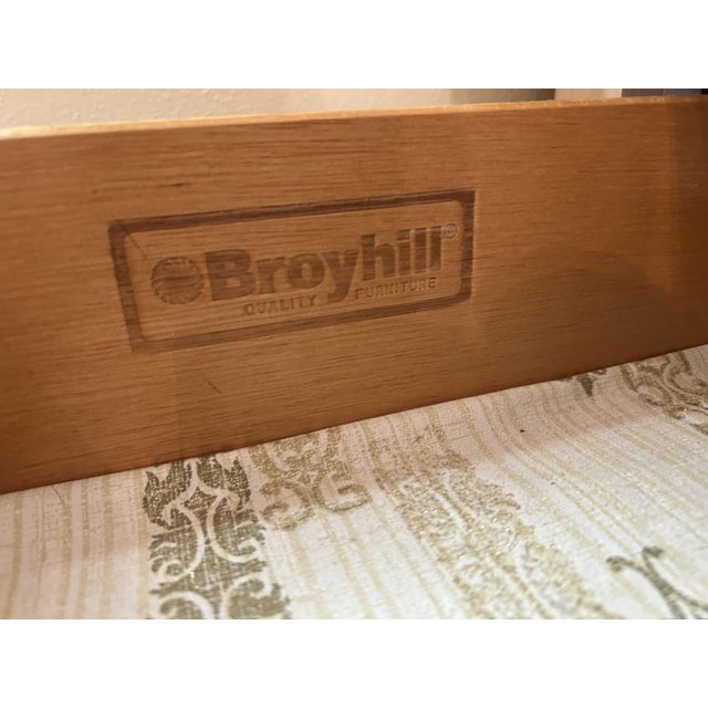 Mid 20th Century Vintage Broyhill MCM Pickled White Oakwood Flip Top Bar Cabinet or Buffet Server For Sale - Image 5 of 15