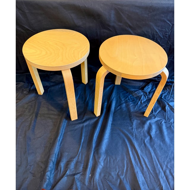 Modern Artet Alvar Aalto Original Design - Three Legged Stool Model 60 - Honey Stained - 2002 - A Pair For Sale - Image 3 of 7
