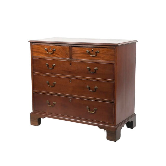 Fine Matched Pair of George III Mahogany Chests of Drawers, Circa 1780 For Sale - Image 4 of 12