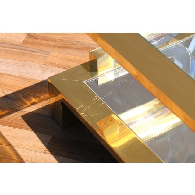 Vintage 1970s Hollywood Regency Brass Lucite & Glass Two-Tier Coffee Table For Sale - Image 4 of 18