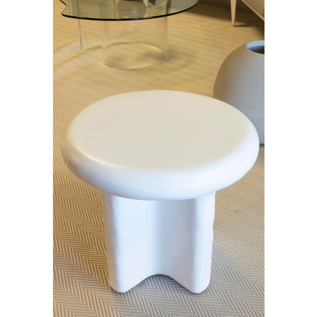Early 21st Century Pair of Bodene Round Ivory Cast Resin Side Tables by Vuue For Sale - Image 5 of 5