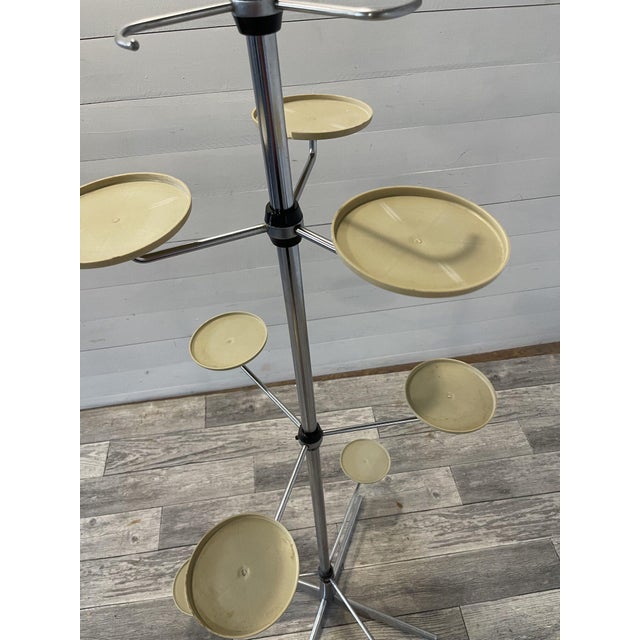 A- 357 Vintage Plant Stand, Chrome and Plastic +-1965, 1960s For Sale - Image 4 of 11