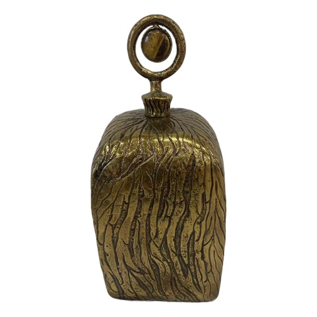 The Chic and Refined Bengali Vase For Sale